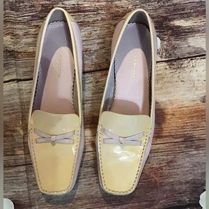 COPY - Woman’s size 6 1/2 Liz Claiborne flex leather slip on shoes cc